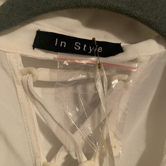 NWT IN STYLE CREAM SLEEVELESS SHEER BLOUSE SZ M - Picture 4 of 6